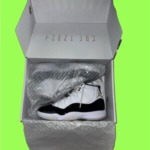 air jordan 11 “gratitude” size 7.5